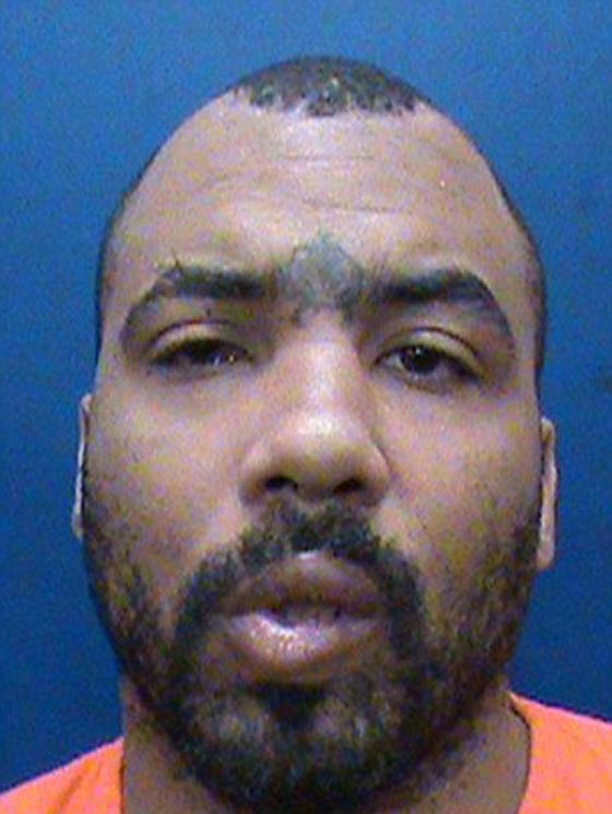 بريطاني يقتل والده ويعتدي على والدته في شجار سببه الطعام صورة رقم 1