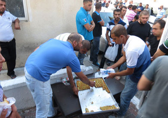 مواقع اسرائيلية تفبرك فيديوهات لتجريم الفلسطينيين وربطهم بالارهاب صورة رقم 5