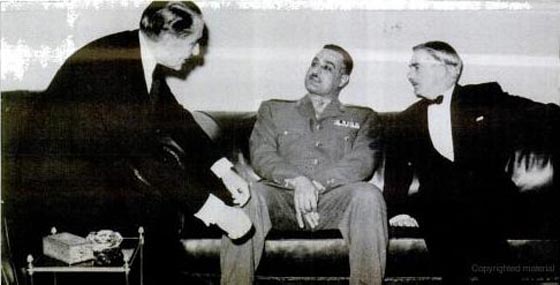 صور نادرة لم ترها من قبل بعضها طريف للزعيم الخالد جمال عبد الناصر صورة رقم 4