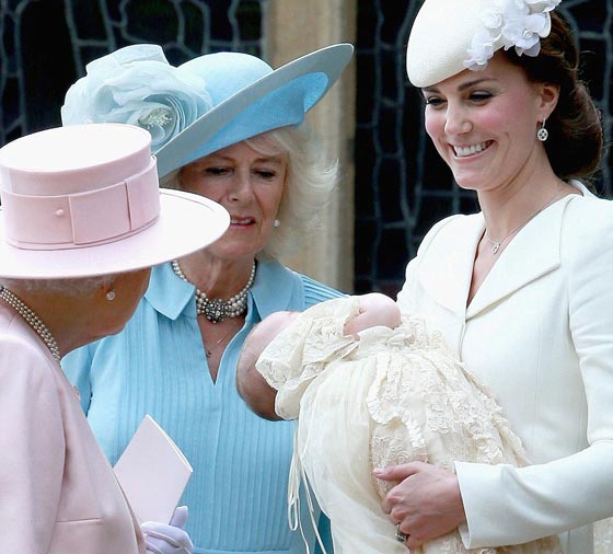 فيديو وصور الاميرة شارلوت ابنة الامير والدوقة كيت ميدلتون صورة رقم 3 فيديو وصور الاميرة شارلوت ابنة الامير والدوقة كيت ميدلتون صورة رقم 3