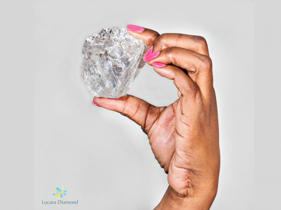 بعد 10 ايام من اكتشافها.. اكبر ماسة في العالم لا تقدر بثمن! صورة رقم 4 بعد 10 ايام من اكتشافها.. اكبر ماسة في العالم لا تقدر بثمن! صورة رقم 4