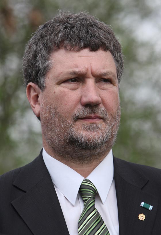 رئيس بلدية هنغارية: اسرائيل وراء هجمات باريس لتحريض اوروبا ضد المسلمين صورة رقم 3