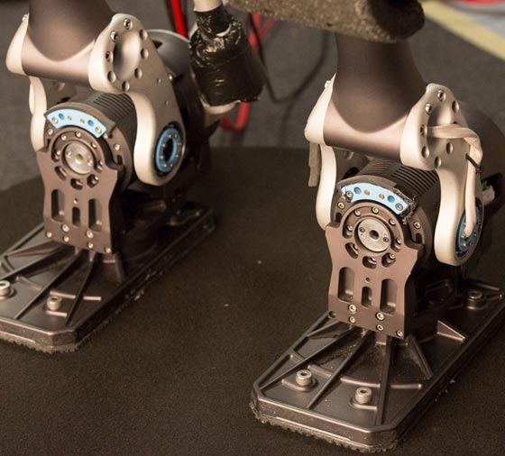 ووك - مان روبوت يتفاعل مع البشر ويؤدي المهمات الخطرة مكانهم صورة رقم 3 ووك - مان روبوت يتفاعل مع البشر ويؤدي المهمات الخطرة مكانهم صورة رقم 3