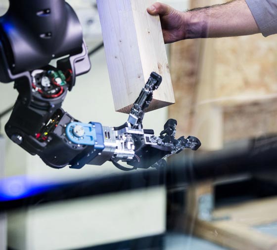 ووك - مان روبوت يتفاعل مع البشر ويؤدي المهمات الخطرة مكانهم صورة رقم 4 ووك - مان روبوت يتفاعل مع البشر ويؤدي المهمات الخطرة مكانهم صورة رقم 4