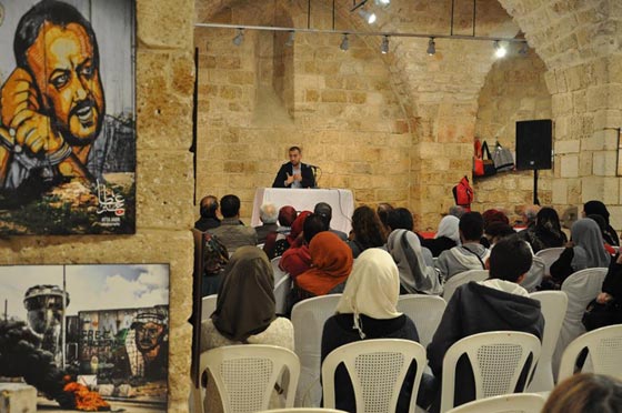 مصور في الانتفاضة.. فادي العاروري خسر كليته وربح القضية صورة رقم 4 مصور في الانتفاضة.. فادي العاروري خسر كليته وربح القضية صورة رقم 4