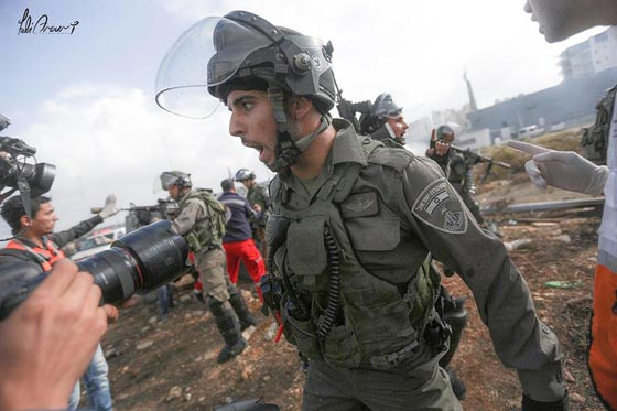 مصور في الانتفاضة.. فادي العاروري خسر كليته وربح القضية صورة رقم 22 مصور في الانتفاضة.. فادي العاروري خسر كليته وربح القضية صورة رقم 22