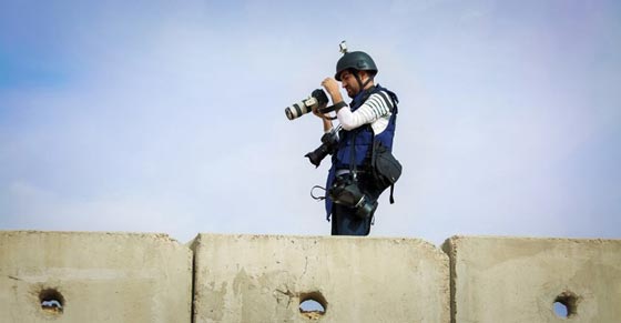 مصور في الانتفاضة.. فادي العاروري خسر كليته وربح القضية صورة رقم 2 مصور في الانتفاضة.. فادي العاروري خسر كليته وربح القضية صورة رقم 2