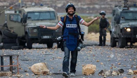 مصور في الانتفاضة.. فادي العاروري خسر كليته وربح القضية صورة رقم 25 مصور في الانتفاضة.. فادي العاروري خسر كليته وربح القضية صورة رقم 25