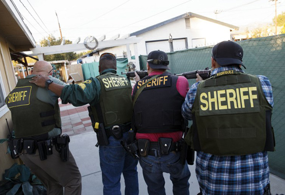 الشرطة الامريكية تفرج عن صور وتفاصيل جديدة عن مجزرة كاليفورنيا صورة رقم 11 الشرطة الامريكية تفرج عن صور وتفاصيل جديدة عن مجزرة كاليفورنيا صورة رقم 11