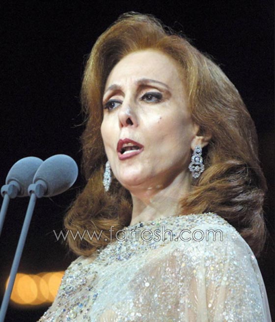 سر اختفاء فيروز: تعتني بابنها (هالي) ذو الإعاقة الذي بلغ 57 عامًا (صور) صورة رقم 8