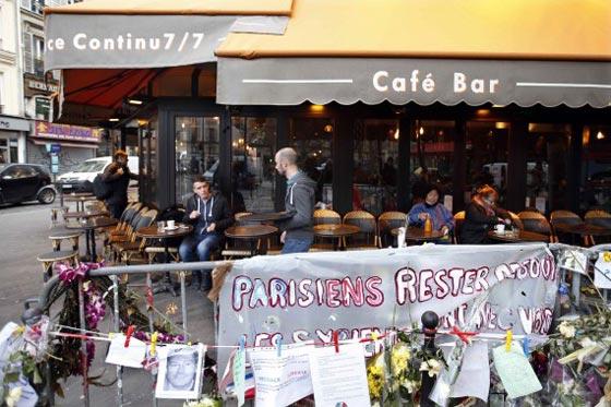 مقهى لا بون بيير الباريسي يعيد فتح ابوابه بعد الهجمات الدامية صورة رقم 5 مقهى لا بون بيير الباريسي يعيد فتح ابوابه بعد الهجمات الدامية صورة رقم 5