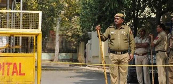  الشرطة الهندية ترصد جائزة لمن يسجل مخالفة مرورية صورة رقم 1