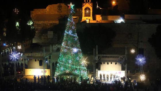بيت لحم: شجرة الميلاد تشتعل نورا وسط اجراءات امنية غير مسبوقة صورة رقم 5
