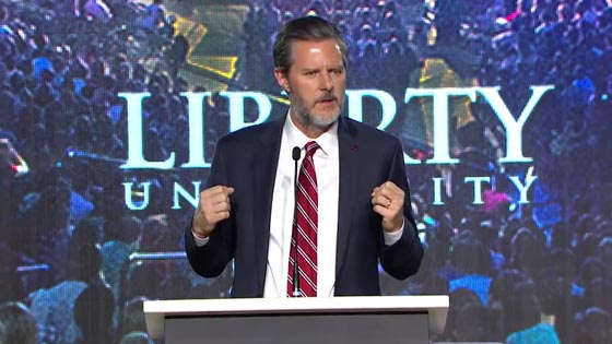 لماذا دعا رئيس جامعة امريكية طلابه لحمل السلاح؟ صورة رقم 1