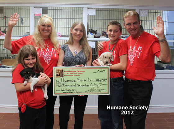 240 الف مصباح مضيء بزينة الميلاد على منزل في فلوريدا تزعج البلدية صورة رقم 4