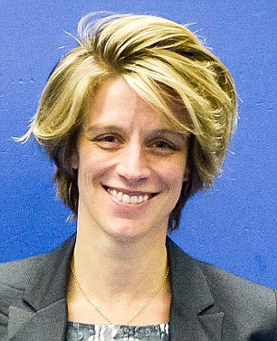 بريطاني اعتنق الاسلام هدد نائبة أيّدت قصف داعش بتفجير بيتها صورة رقم 1