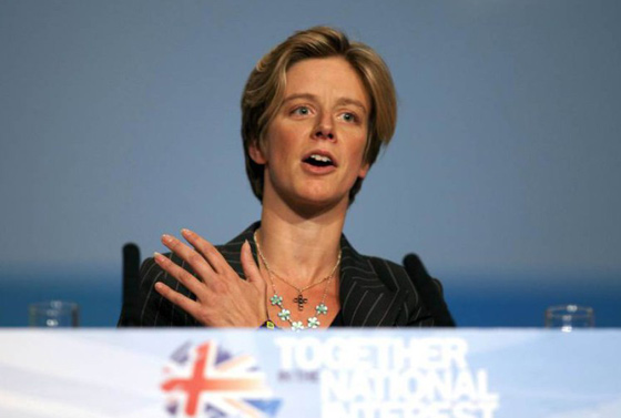 بريطاني اعتنق الاسلام هدد نائبة أيّدت قصف داعش بتفجير بيتها صورة رقم 5