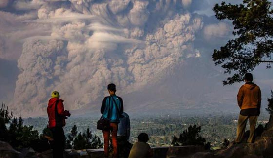  صور اهم احداث عام 2015 (1): سياسة، فن، جريمة، طرائف وكوارث الطبيعة صورة رقم 8