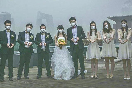 فيديو مذهل.. موجة تلوث غير مسبوقة تغزو مدينة بكين الصينية صورة رقم 2