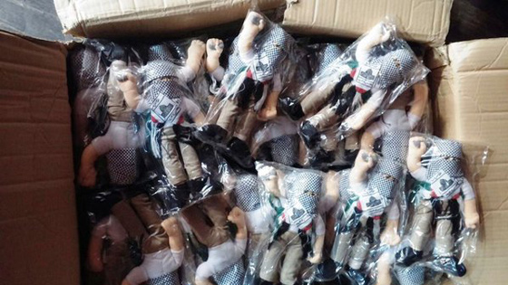 دمى فلسطينية ملثمة تستفز اسرائيل وتخرجها عن انضباطها!! صورة رقم 3