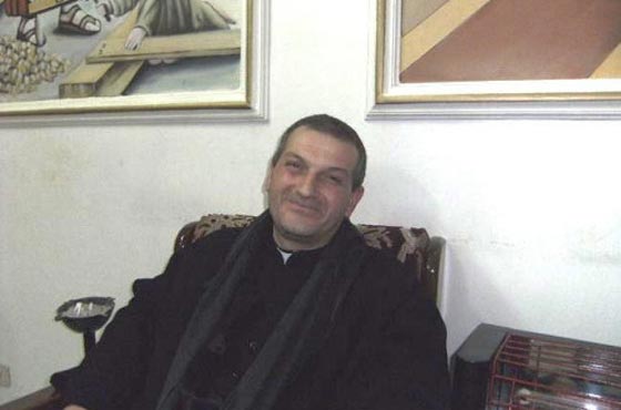 كاهن احتجزه عناصر داعش 84 يوما: خيّرت بين الموت او الاسلام صورة رقم 4 كاهن احتجزه عناصر داعش 84 يوما: خيّرت بين الموت او الاسلام صورة رقم 4