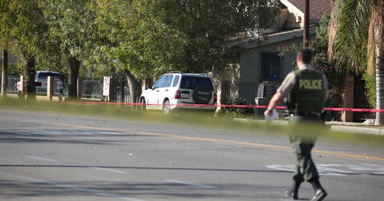 ارهاب يولد ارهابا.. بعد إلقاء رأس خنزير على باب مسجد، احراق آخر بكاليفورنيا صورة رقم 6 ارهاب يولد ارهابا.. بعد إلقاء رأس خنزير على باب مسجد، احراق آخر بكاليفورنيا صورة رقم 6