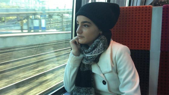 سلسبيل بلعود فرنسية مسلمة استبدلت الحجاب بقبعة بعد هجمات باريس صورة رقم 3