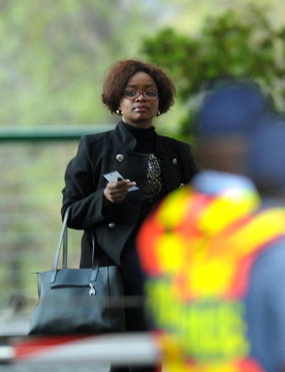 ماشيل ابنة ارملة نيلسون مانديلا تفقد عينها بعد اعتداء زوجها عليها!! صورة رقم 1