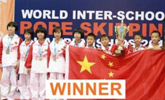 548 من الوثبات خلال 3 دقائق تمكن تلميذا صينيا من كسر  رقمين عالميين صورة رقم 10