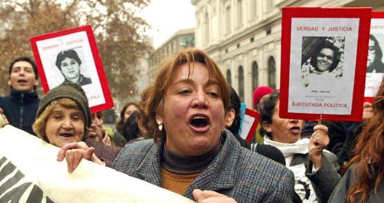 مجند يصدم التشيليين في بث مباشر.. اعترف اعدمت وقتلت الكثيرين صورة رقم 2