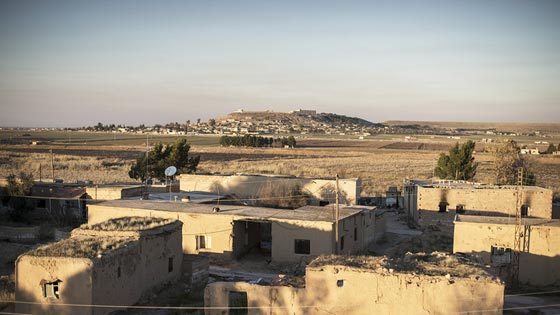 مستعينا بالطائرات الروسية.. الجيش السوري يحرر قرى من الدواعش صورة رقم 9