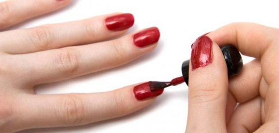 أسئلة تكررها النساء على المشايخ: العطر، المكياج وطلاء الاظافر حلال والا حرام؟ صورة رقم 5