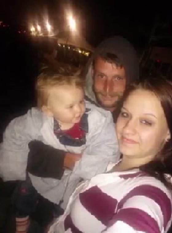 فيديو مذهل.. كلاب بيتابول تنقض على امريكية وتنهش جسدها دون مقاومة!! صورة رقم 1