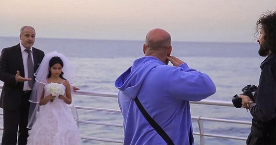 خمسيني يصدم بيروت بظهوره الى جانب عروسه ابنة الـ 12 ربيعا!! صورة رقم 1