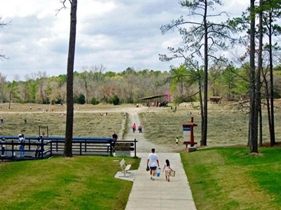 تعرف على المنجم الوحيد المفتوح أمام الناس للبحث عن الماس صورة رقم 2