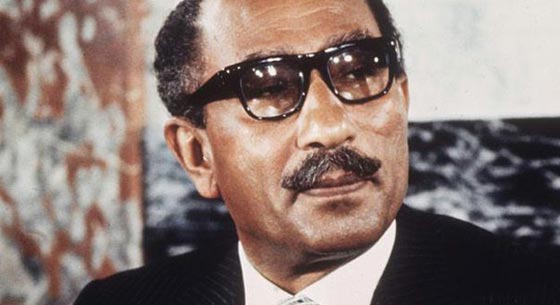 تعرف على السيدة التي كانت سببا في اذاعة الآذان في الراديو والتلفزيون صورة رقم 2