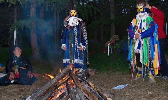  قبائل الدوخا النادرة تنافس بابا نويل على اعز اصدقائه.. شاهد الصور صورة رقم 1