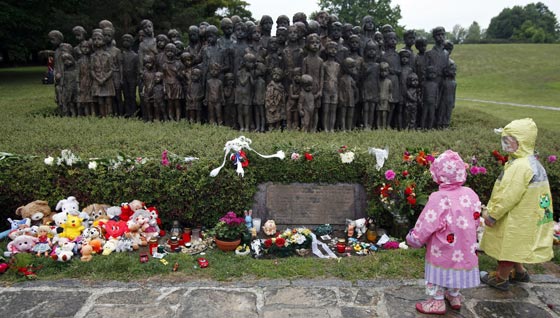 على خطى هتلر.. داعش يعدم 38 رضيعا معاقا من ابناء السبايا والجواري صورة رقم 1