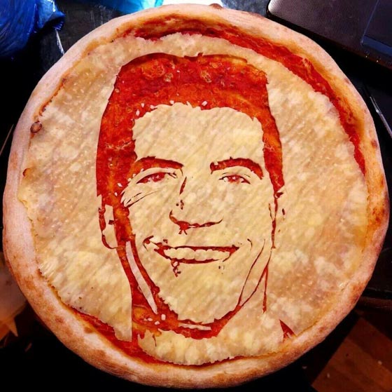 صور  بيتزا ابتكرها طباخ فنان لجلب الزبائن والرواد صورة رقم 12