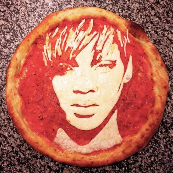 صور  بيتزا ابتكرها طباخ فنان لجلب الزبائن والرواد صورة رقم 10