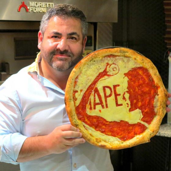 صور  بيتزا ابتكرها طباخ فنان لجلب الزبائن والرواد صورة رقم 6