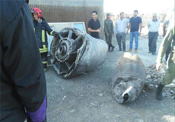 حادث نادر.. انفصال جزء من جناح طائرة اثناء اقلاعها صورة رقم 2