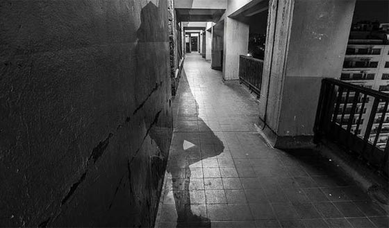 مصور جزائري يوثق معاناة المهاجرين مستعينا بالاشباح صورة رقم 4