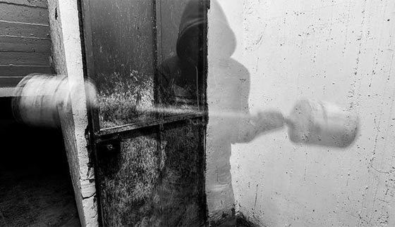 مصور جزائري يوثق معاناة المهاجرين مستعينا بالاشباح صورة رقم 7