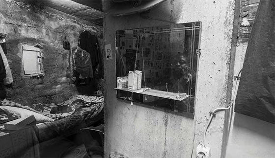 مصور جزائري يوثق معاناة المهاجرين مستعينا بالاشباح صورة رقم 9