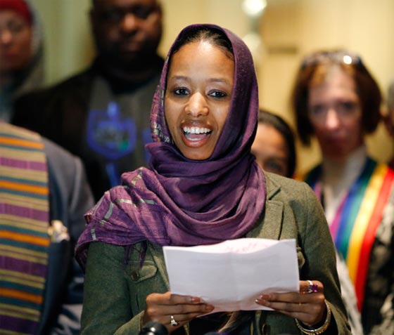 طرد استاذة جامعية من كلية امريكية بسبب تعاطفها مع المسلمين صورة رقم 2