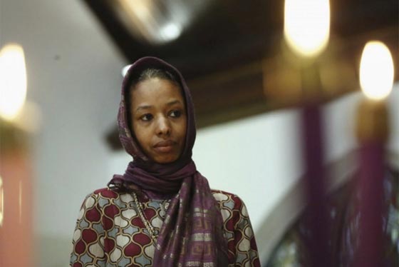 طرد استاذة جامعية من كلية امريكية بسبب تعاطفها مع المسلمين صورة رقم 1