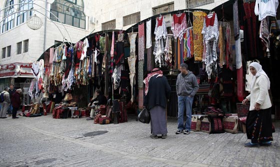 لا سلام ولا مسرة في ارض المهد وبابا نويل لا يسلم من رصاص الاحتلال صورة رقم 17 لا سلام ولا مسرة في ارض المهد وبابا نويل لا يسلم من رصاص الاحتلال صورة رقم 17