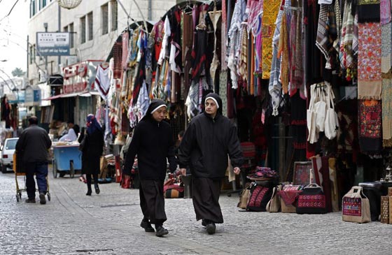 لا سلام ولا مسرة في ارض المهد وبابا نويل لا يسلم من رصاص الاحتلال صورة رقم 19 لا سلام ولا مسرة في ارض المهد وبابا نويل لا يسلم من رصاص الاحتلال صورة رقم 19