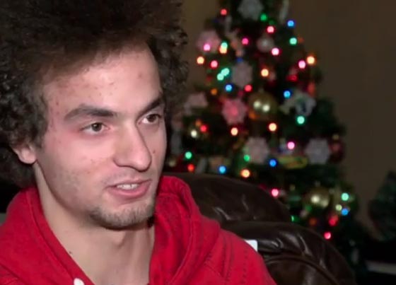 الضرب المبرح من شرطي كان نصيب طالب افتعل شجارا في مدرسة امريكية صورة رقم 2 الضرب المبرح من شرطي كان نصيب طالب افتعل شجارا في مدرسة امريكية صورة رقم 2